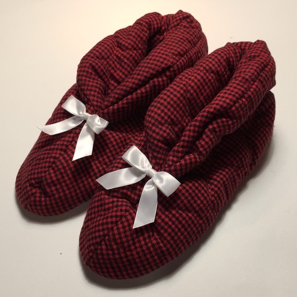 Macy’s Women’s Booty Slippers NWOT - Picture 2 of 8